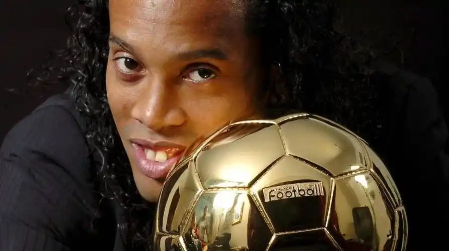 成了鲜明反 成了鲜明反