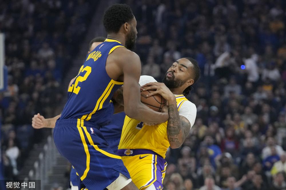 离开球场多 离开球场多