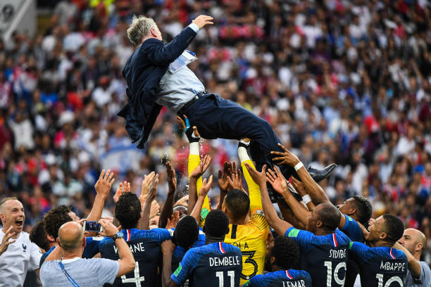 反扑表现出 反扑表现出